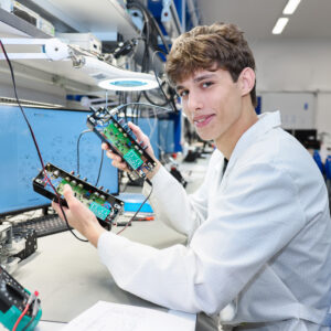 Монтажник радиоэлектронной аппаратуры и приборов — Атлас колледжей Москвы